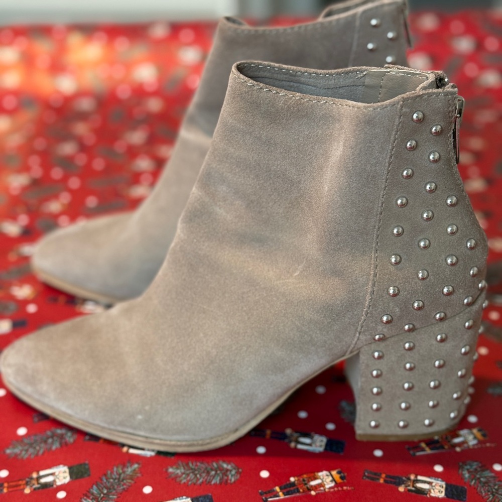 Studded Suede Ankle Boots - Gray